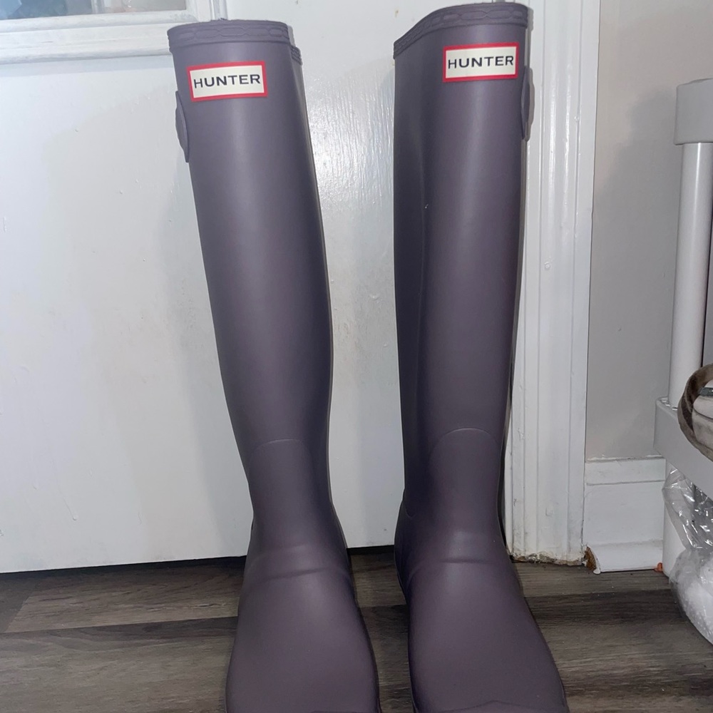 Basically new Hunter Rainboots women